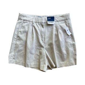 New Old Navy Taylor Women’s Adjustable Waist Extra High Rise Khaki Shorts Size M